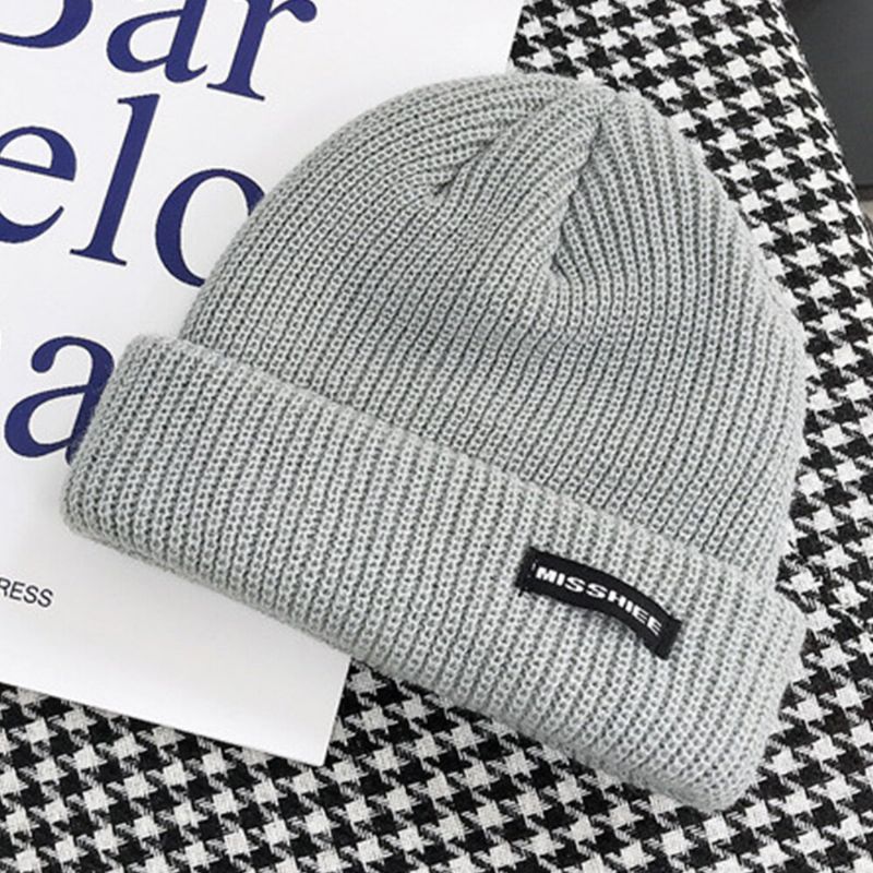 Unisex Akrylowy Wzór Literowy Etykieta Z Tkaniny CZapka Z Dzianiny CZapka Z Dzianiny Hip-hopowa Zimowa Ciepła CZapka Z CZaszką CZapka Beanie