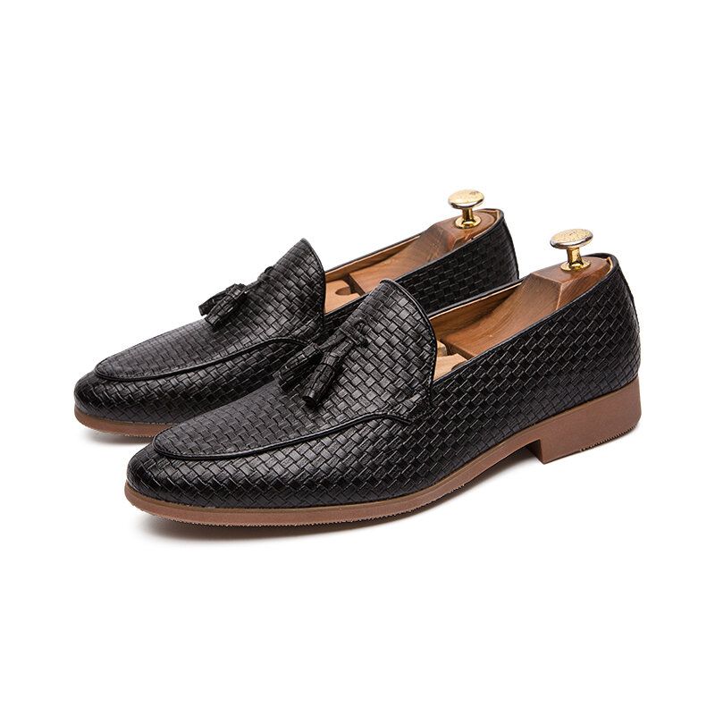 Mężczyźni Tkane Detale Tassel Decor Wygodne Slip On Business Casual Delikatne Buty