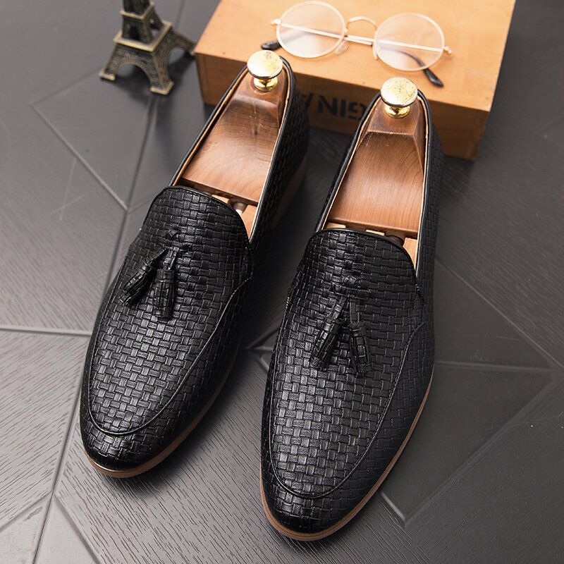 Mężczyźni Tkane Detale Tassel Decor Wygodne Slip On Business Casual Delikatne Buty