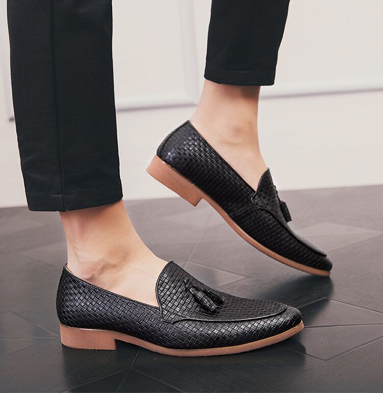 Mężczyźni Tkane Detale Tassel Decor Wygodne Slip On Business Casual Delikatne Buty