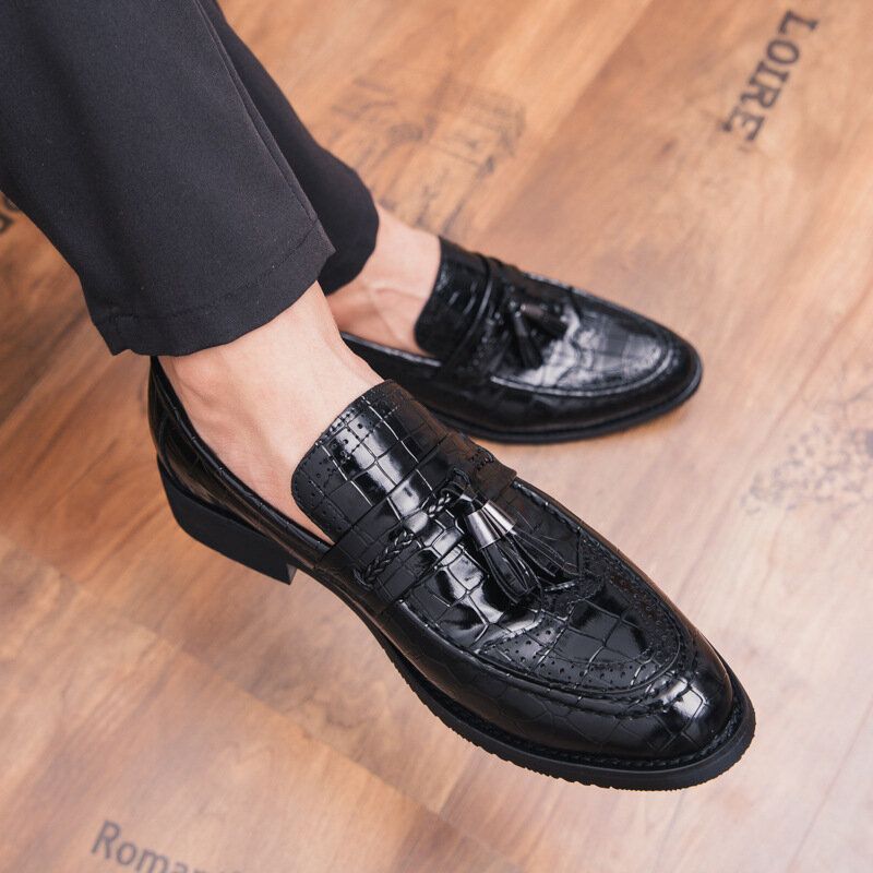 Męskie Skórzane Oddychające Szpiczasty Nosek Miękka Podeszwa Vintage Tassel Casual Business Buty