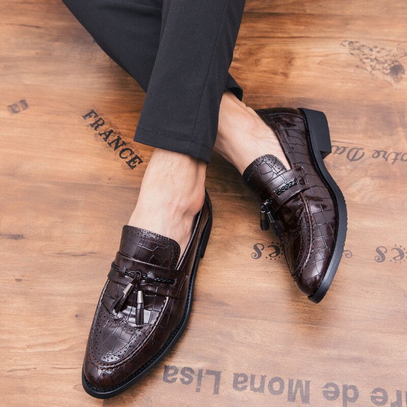 Męskie Skórzane Oddychające Szpiczasty Nosek Miękka Podeszwa Vintage Tassel Casual Business Buty