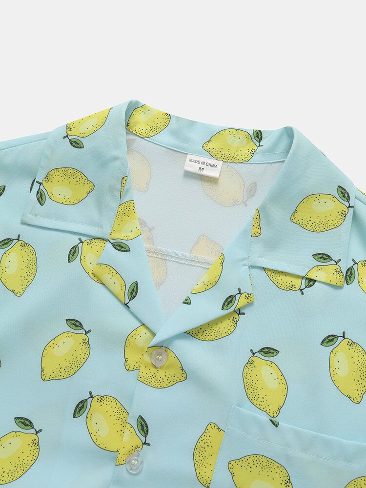 Mężczyźni Allover Lemon Print Pojedyncza Kieszeń Revere Collar Miękkie Oddychające Koszule Rekreacyjne