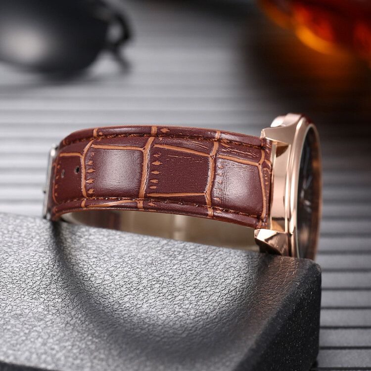 4 Kolory Ze Stali Nierdzewnej Mężczyźni Business Casual Pin Buckle Okrągłe Zegarki Kwarcowe