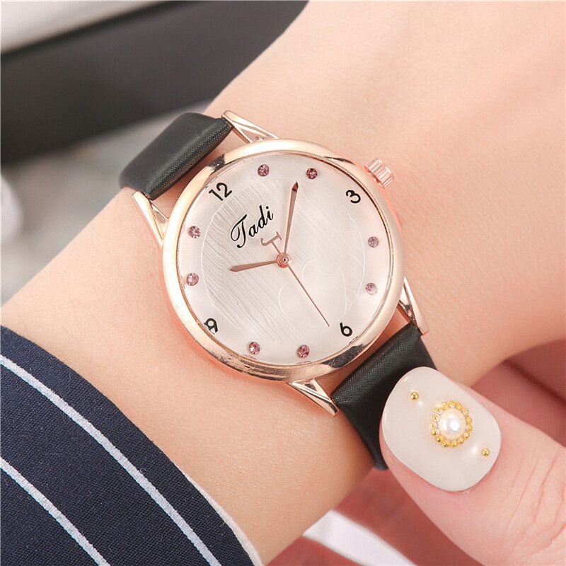 Fashion Casual Eleganckie Sportowe Damskie Zegarki Skórzany Pasek Dial Rose Gold Wrist Alloy Case Zegarek Kwarcowy