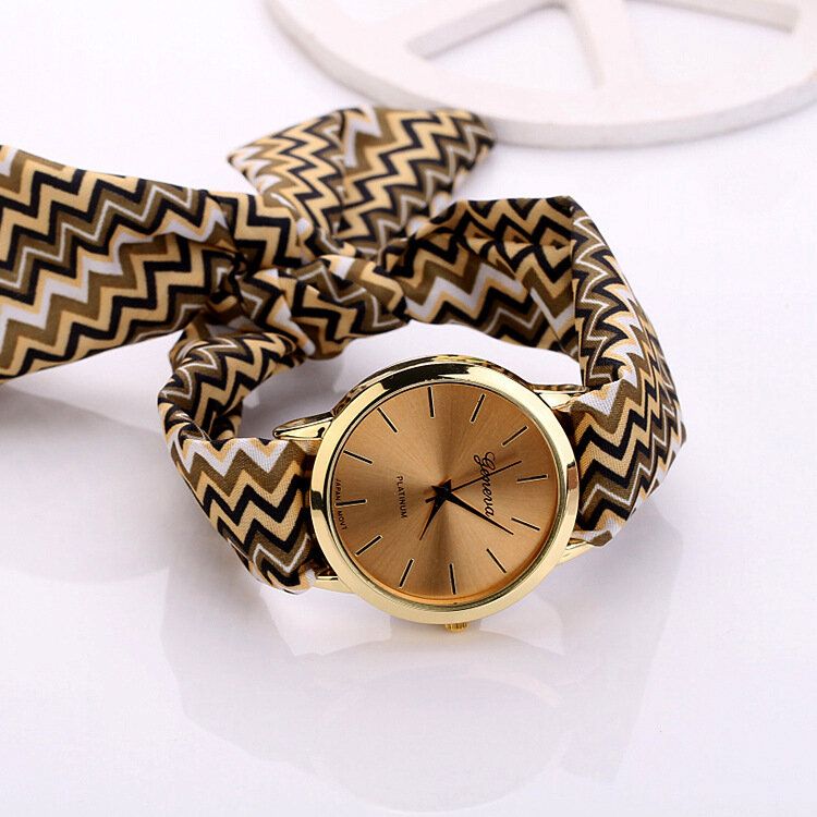 Fashion Chic Big Dial Striped Cloth Strap Damskie Kwarcowy Zegarek Na Rękę