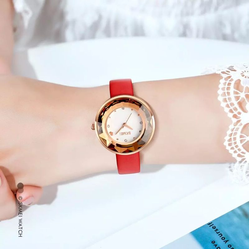 Fashion Damskie Watch Trójwymiarowe Lusterko Tnące Proste Małe Tarcze Lady Quartz Watch