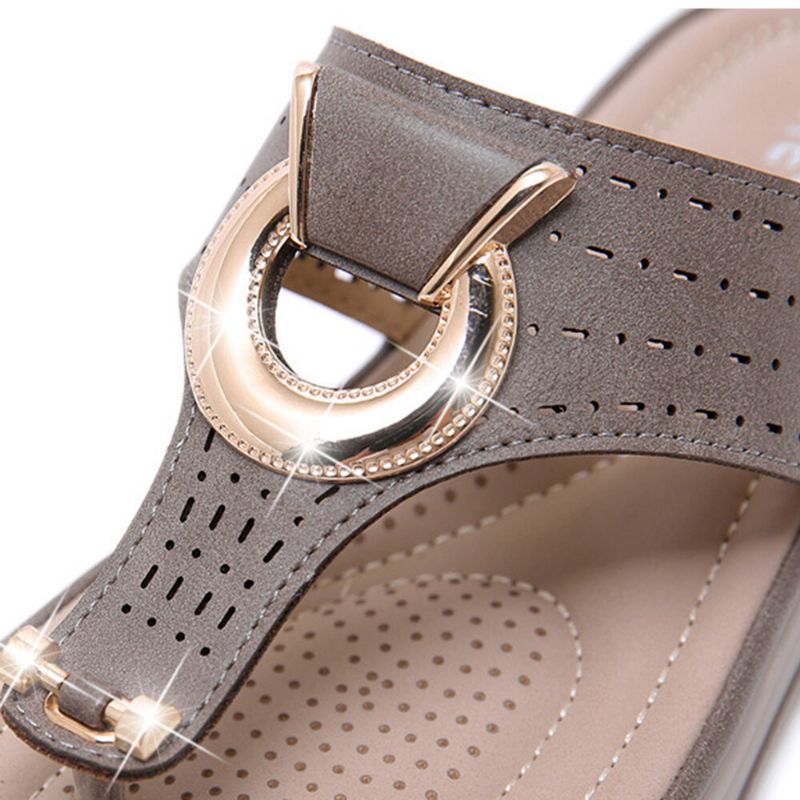 Kobiety Metal Decor Hollow Wygodne Clip Toe Beach Casual Sandały